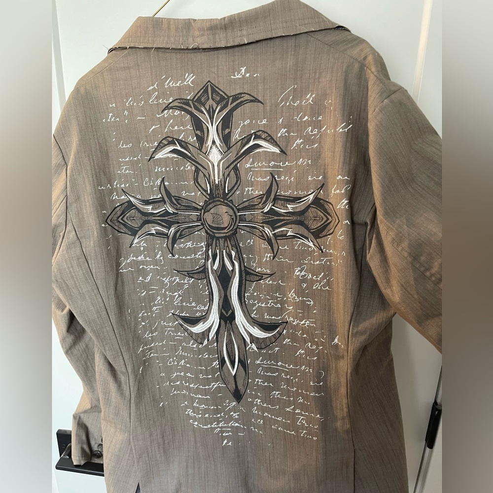 Roar 2-Button Blazer - Picture 4 of 5